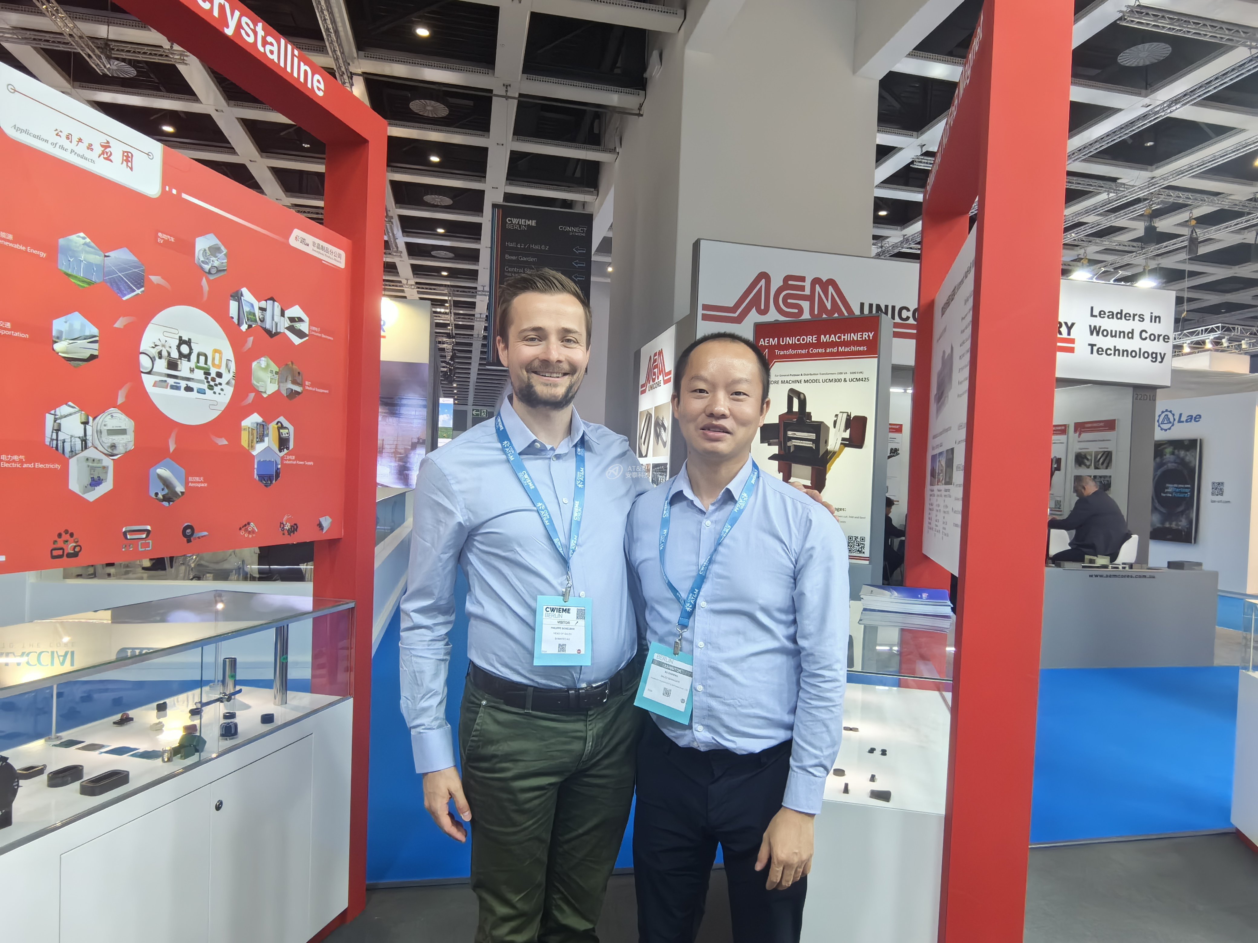 3圖、 許大鵬與客戶.jpg